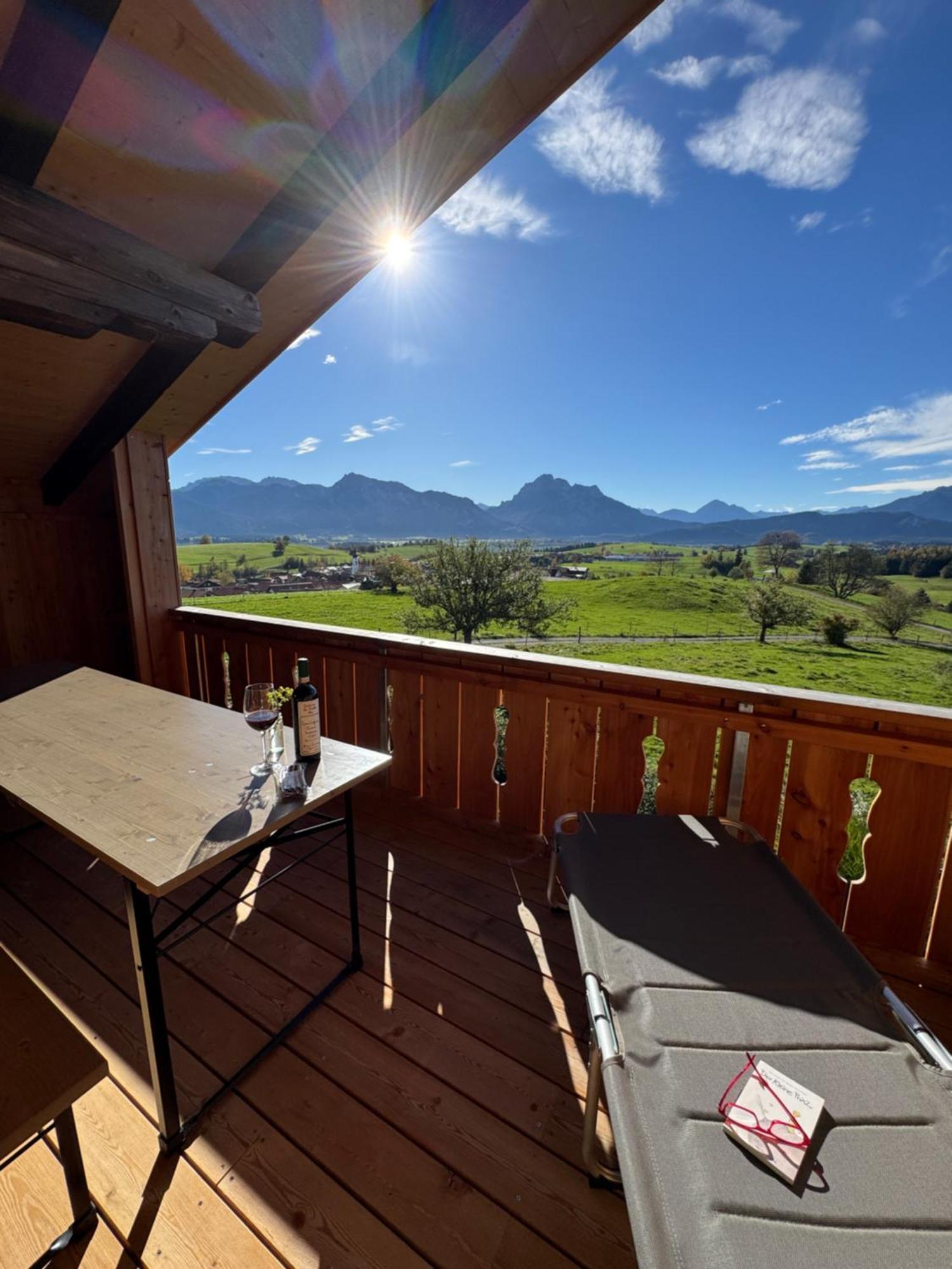 Chalet - Ferienwohnungen - Biohof Stoeger - Panoramasuedbalkon - Grandiose Aussicht Auf See, Berge Und Schloss Neuschwanstein Rieden Exteriér fotografie
